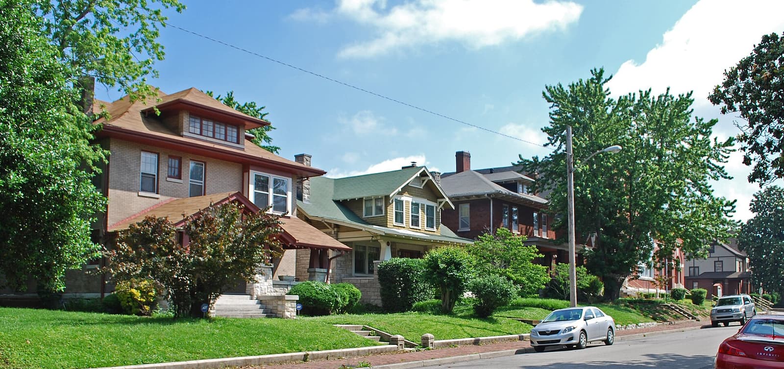 A row of restored Victorian houses in the Edgefield Historic District of Nashville, Tennessee